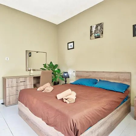 119/4 - Sea View - 3 Bedrooms