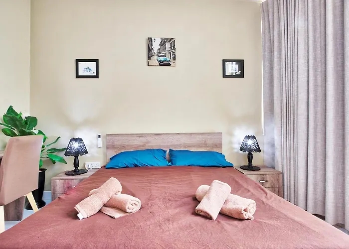 119/4 - Sea View - 3 Bedrooms